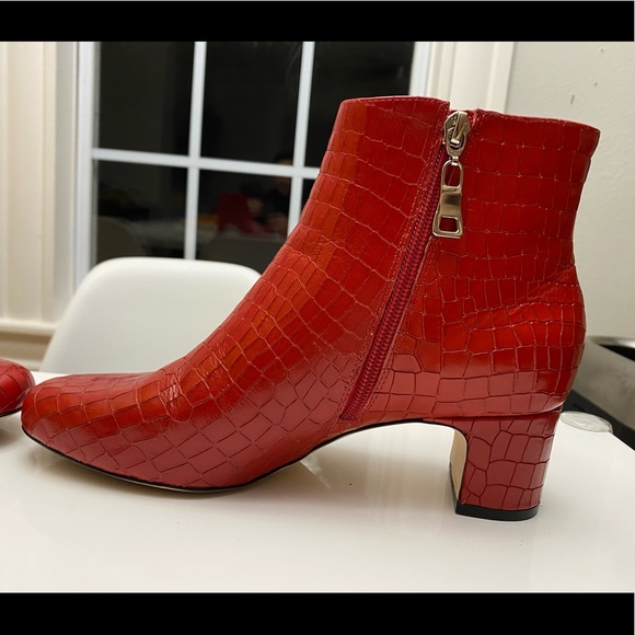 AERON RED HOT EMBOSSED CROCO BOOTIES by Joan Oloff Size 8 - Picture 5 of 11
